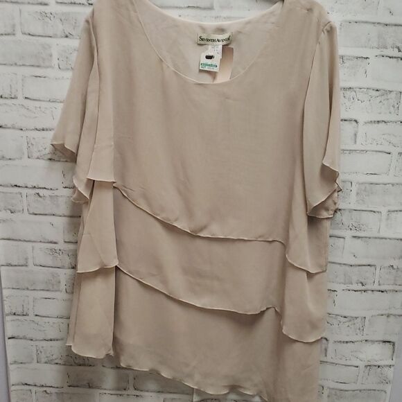 Seventh Ave top - Picture 1 of 3